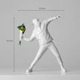 thumbnail image 2 of Estatuas de hombres lanzando ramos de flores, escultura, figura de amante, para el hogar, oficina, dormitorio o estudio. blanco, 2 of 7