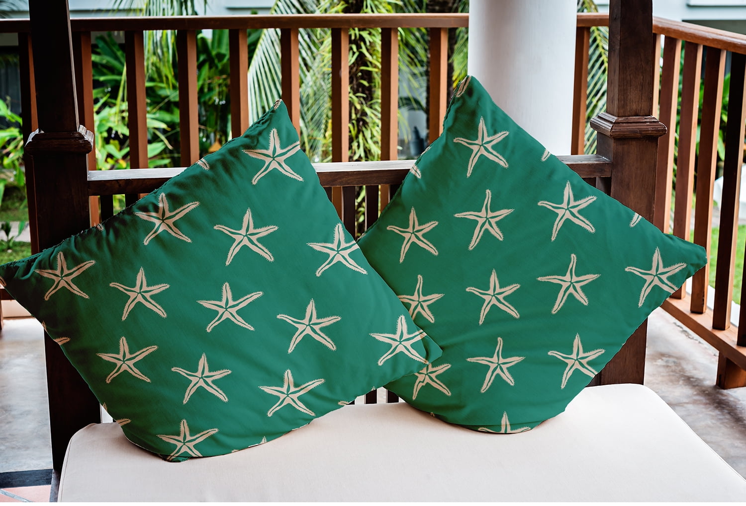 16" x 16" Simply Daisy Starfish Indoor/Outdoor Pillow, Kelly Green Qty 1