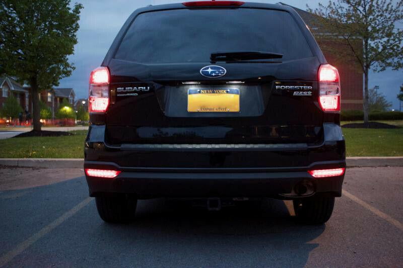LED Rear Reflector Lights SEQUENTIAL Turn Signal Light For 08-17 Subaru Forester 