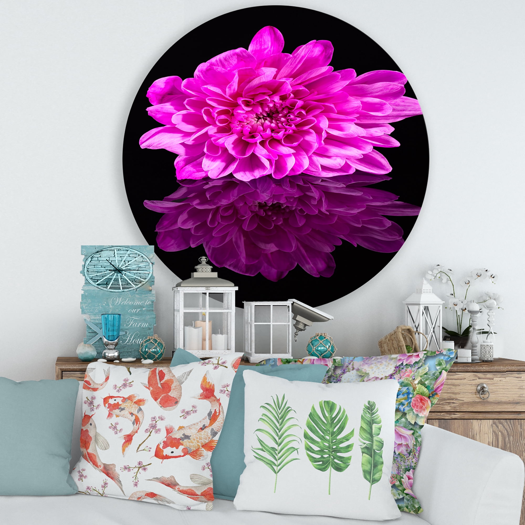 Designart 'Single Purple Chrysanthemum Flower On Black Reflection' Traditional Circle Metal Wall Art 36x36 - Disc of 36