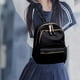 thumbnail image 1 of Mochila escolar Fernando para mujer con cremallera, 1 of 8