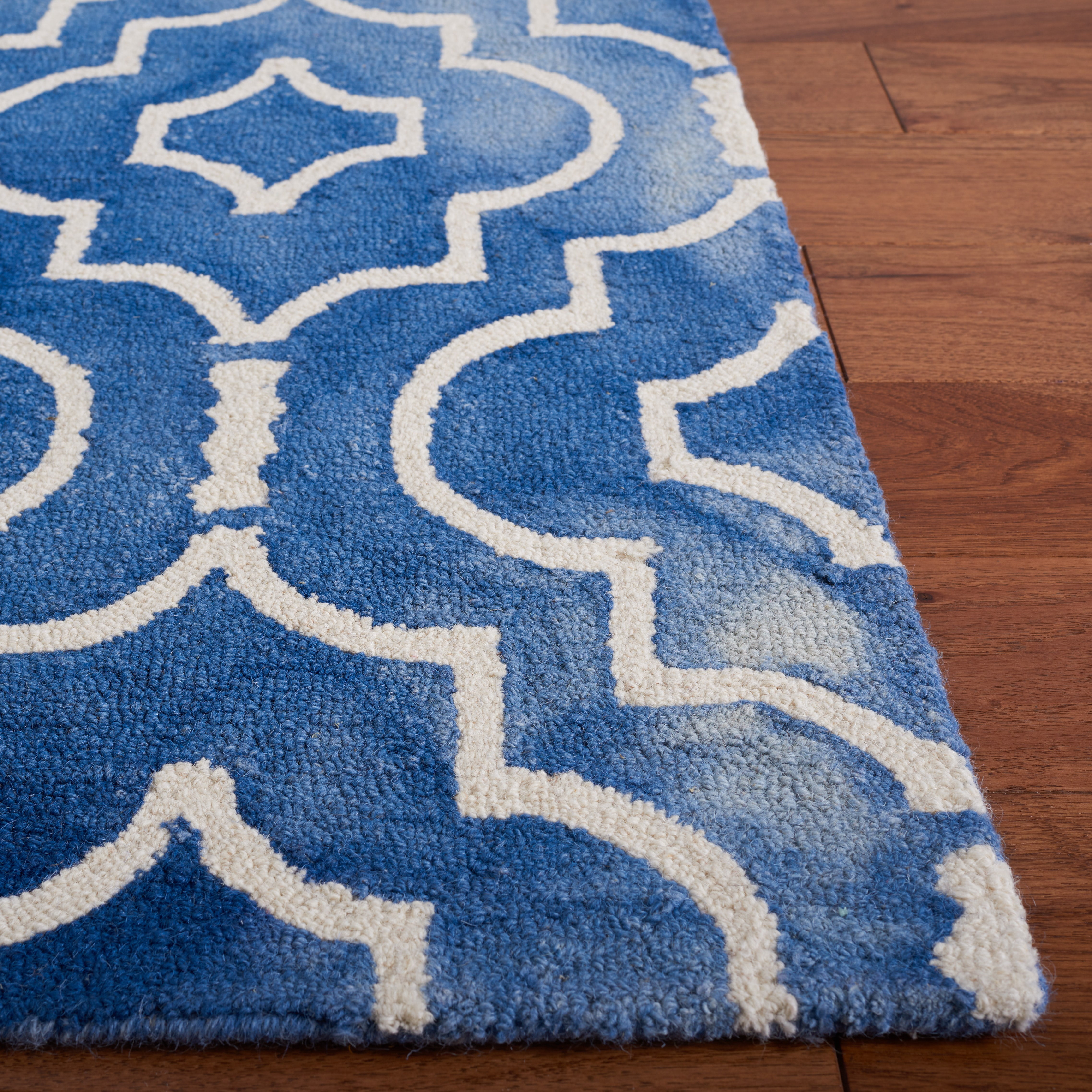 Safavieh Dip Dye Lairos Distressed Wool Area Rug, Blue/Ivory, 6' x 9'