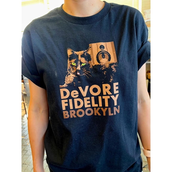 ZENUA Roxy Memorial Silk-Screened Devore Fidelity Shirt--Donation To Animal Rescue Hot Trending Shirt/Sweatshirt