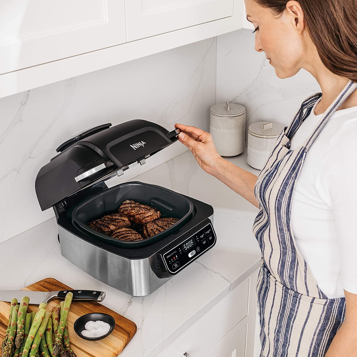 Ninja EG351A Foodi Smart 5-in-1 Indoor Grill & Air Fryer w/Built in Thermometer EG351A in Silver