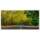 Route à Travers la Verdure Magnifique - Toile de Paysage Art Imprimer – image 2 sur 3