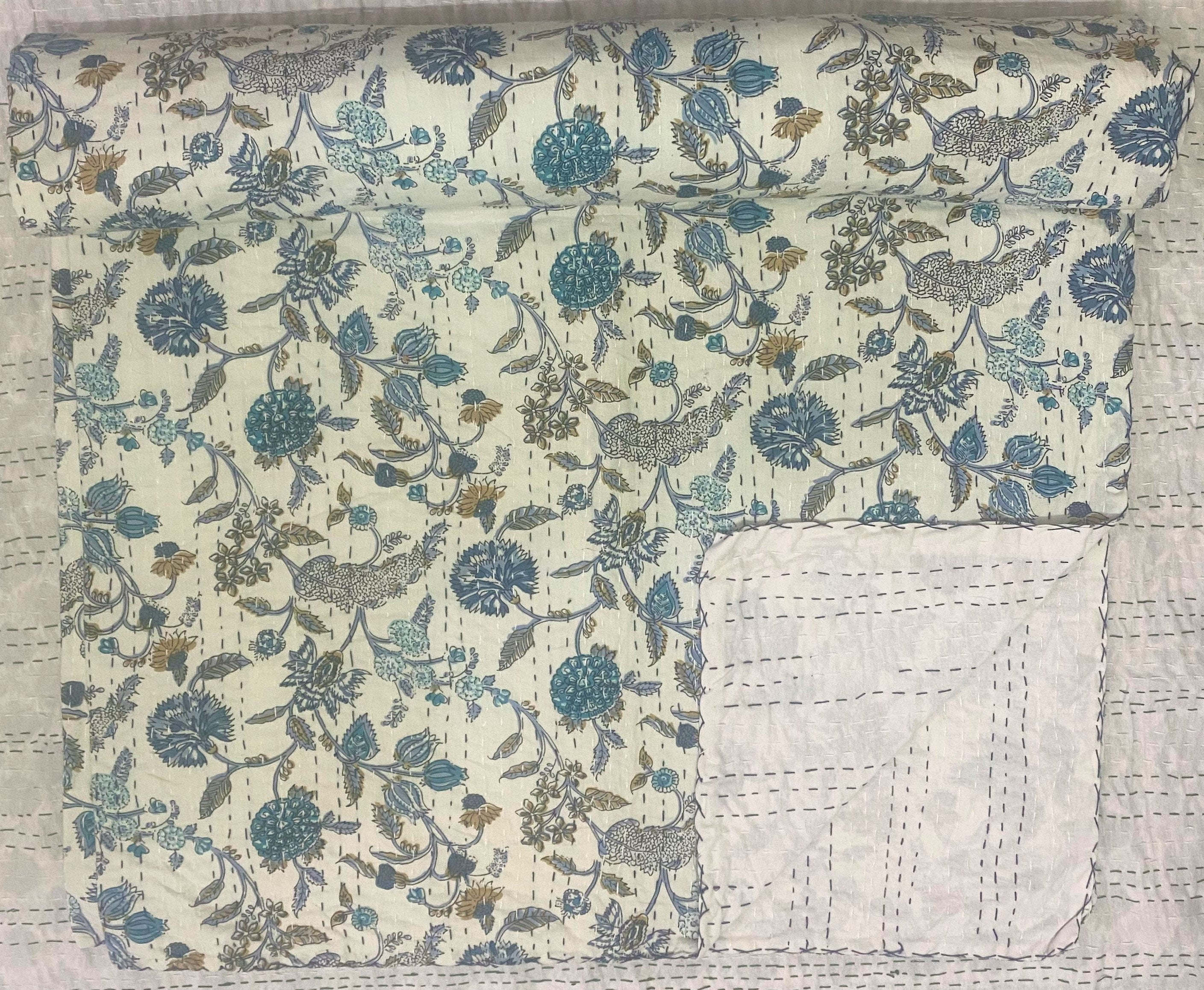 Floral Kantha Quilt: Hand-stitched Cotton Blanket with Bird Design
