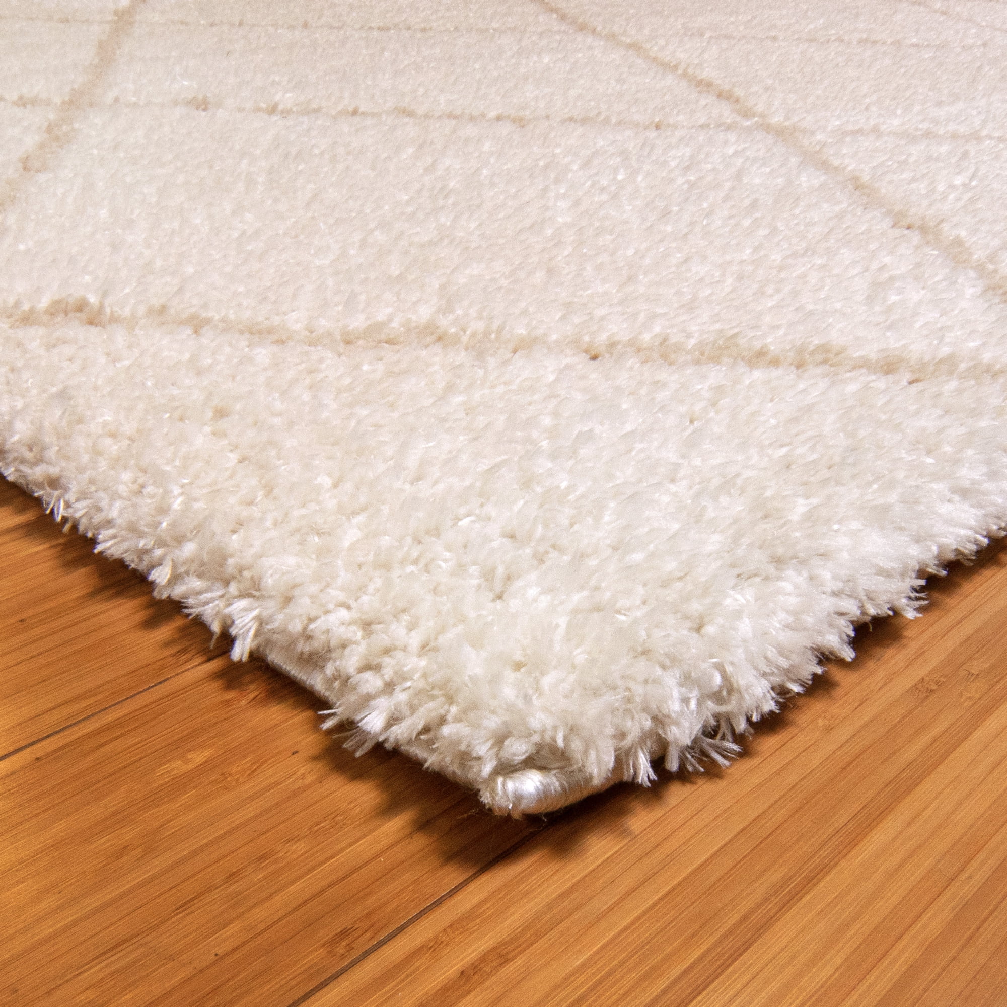 Gertmenian Thayer Diamond Shag Checkered Ivory Indoor Area Rug, 9x13