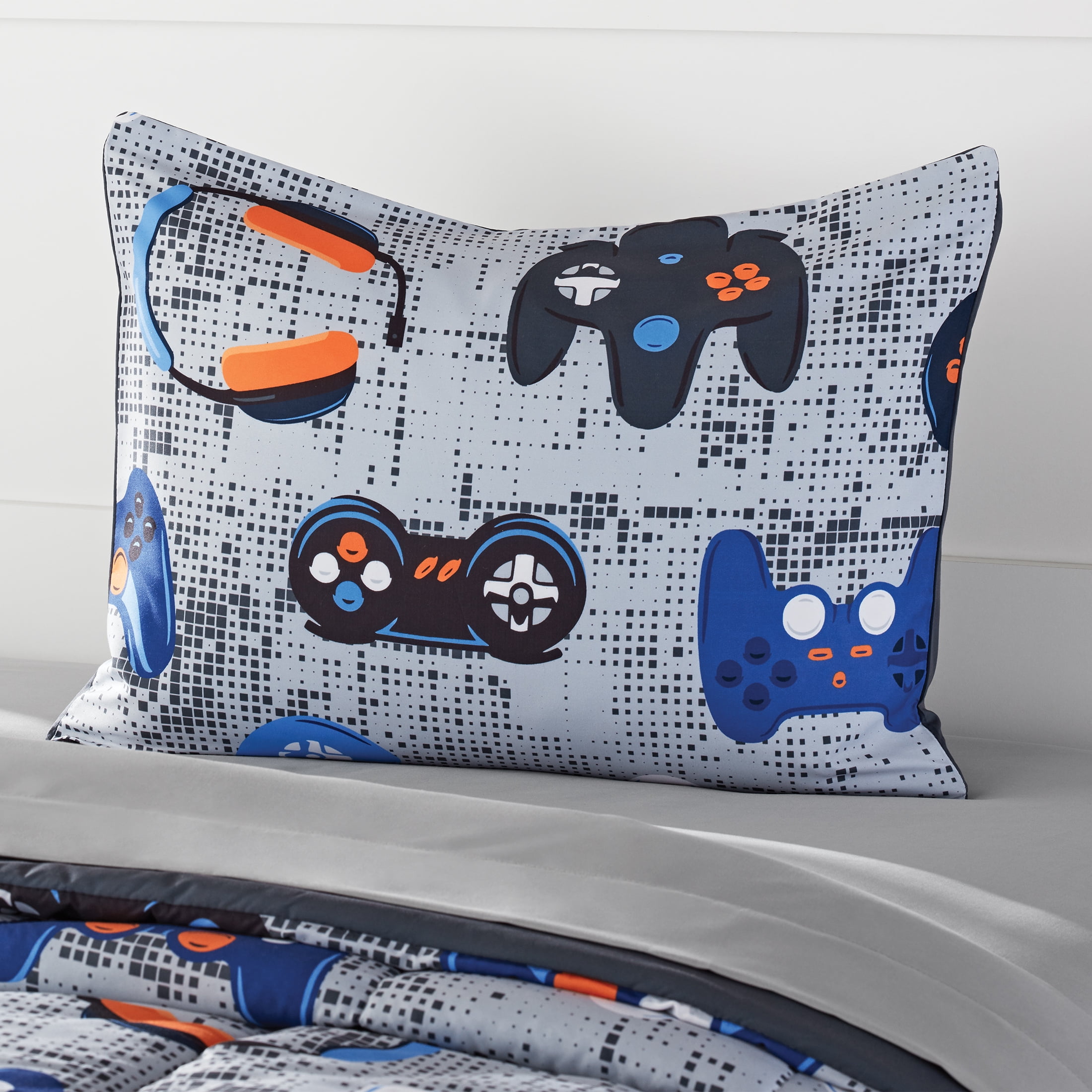 Your Zone 5-Piece Kids Video Game Themed Bed in a Bag, Twin