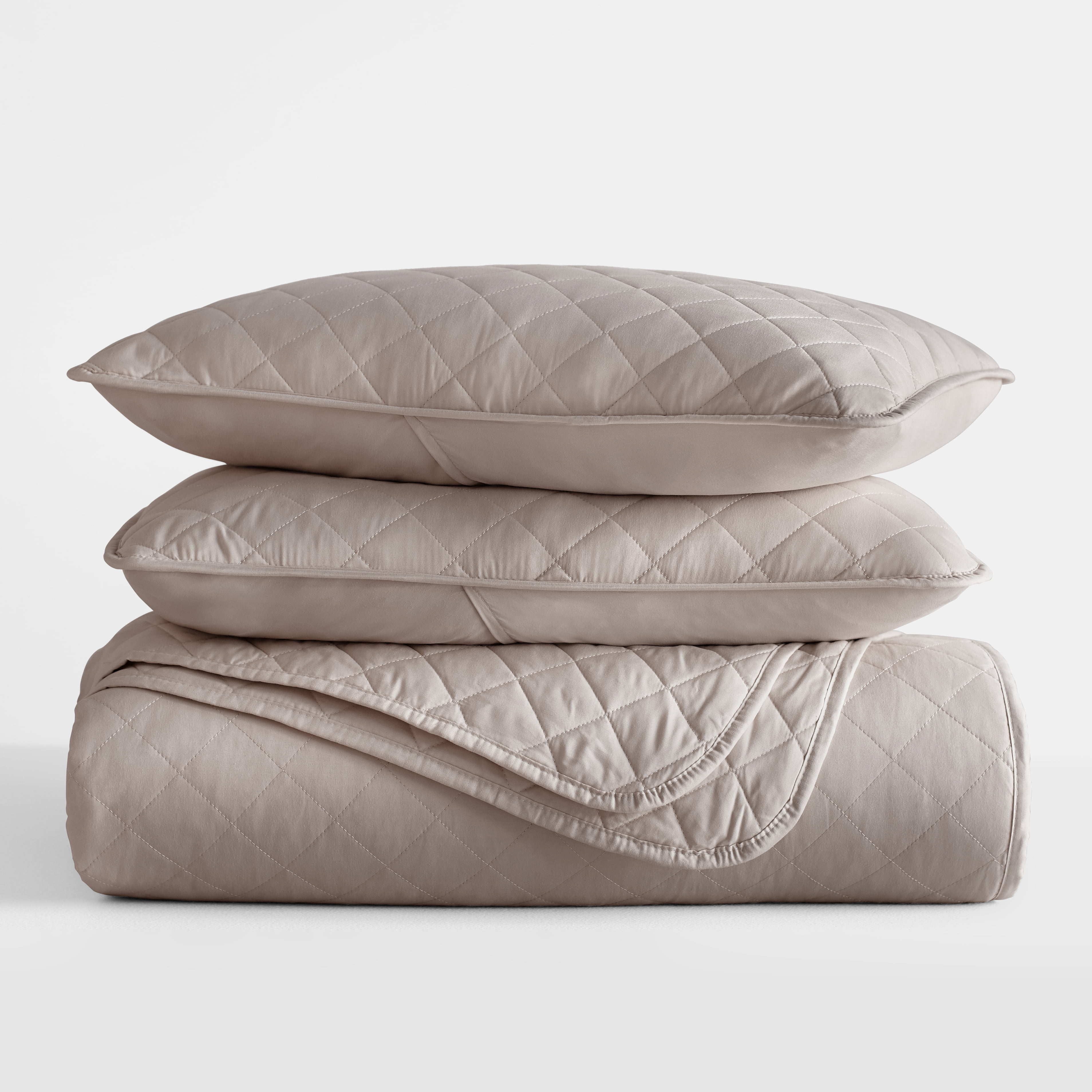 Noble Linens 3-Piece Latte Diamond Stitch Quilt Set, Full/Queen