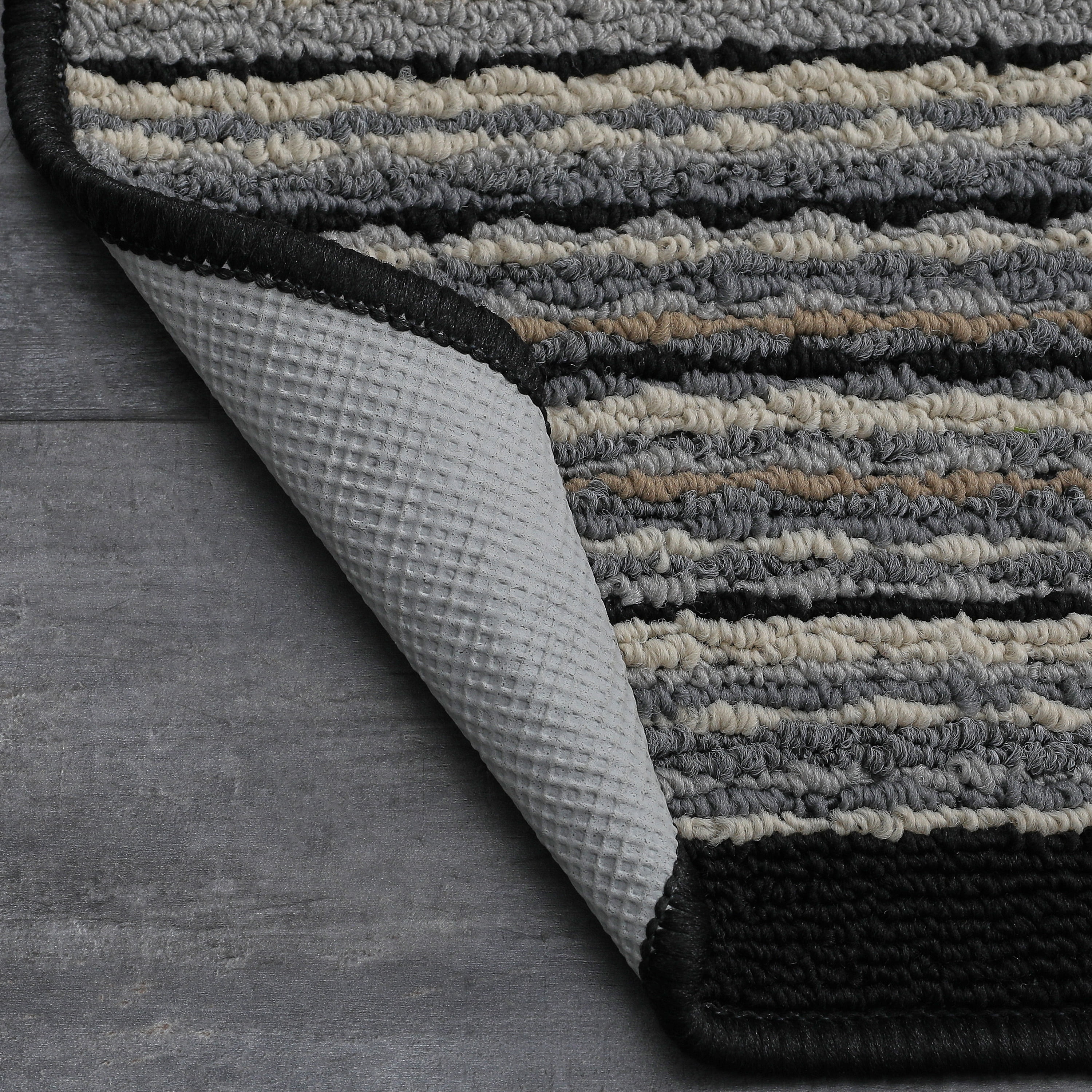 Mainstays Apollo Striped Indoor Polypropylene Area Rug, Black, 17.4" x 30"