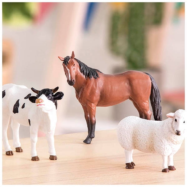 Animales De La Granja: Oveja, Toro Y Caballo