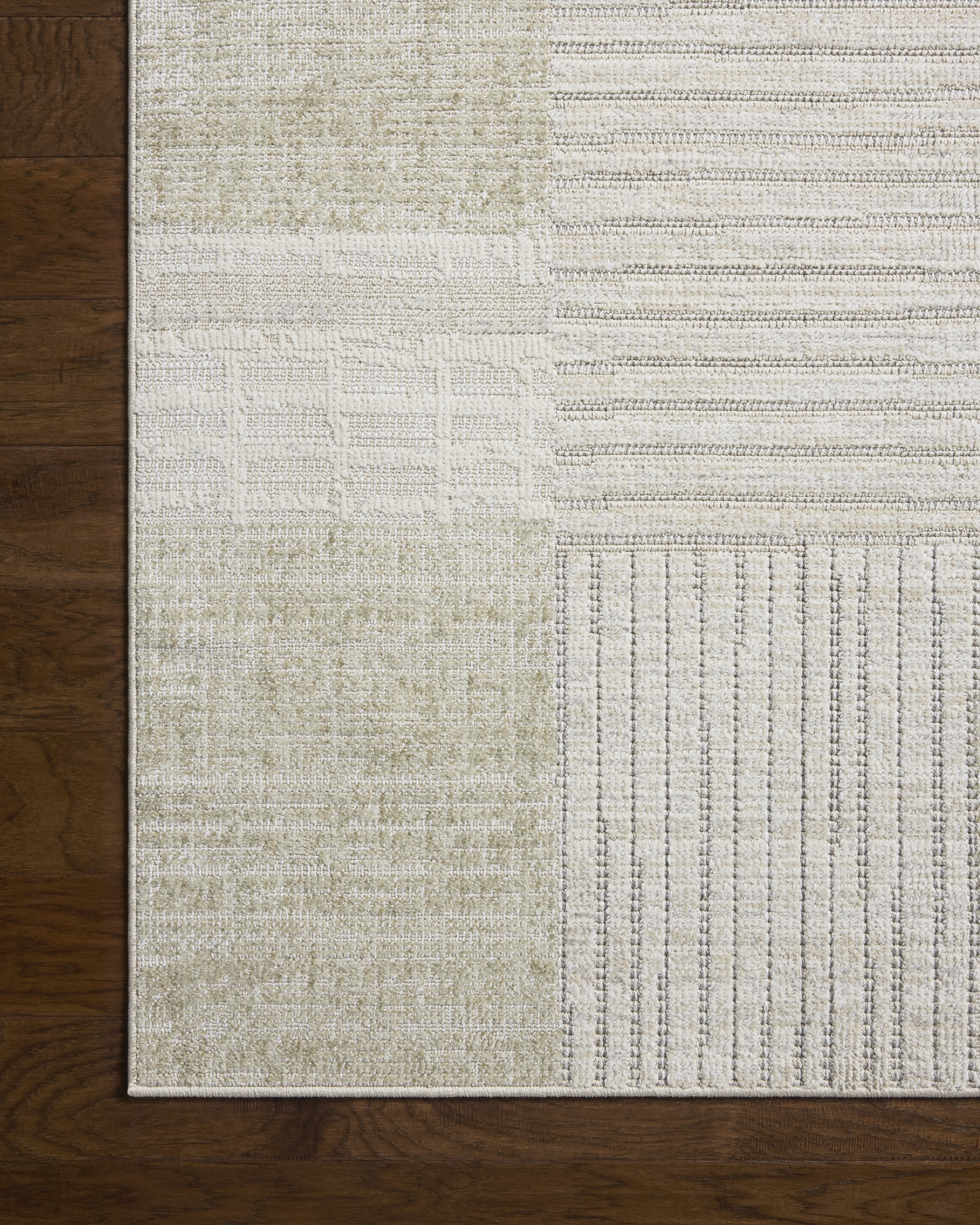 Loloi Roxie Linen / Sage 4'-0" x 6'-0" Area Rug