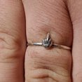 thumbnail image 2 of Anillo de Dedo Medio, Lindo Divertido Anillo Interesante con Incrustado Diamantes de Strass Material de Aleación para Mujeres Regalo de Moda para Todas las Ocasiones, 2 of 4