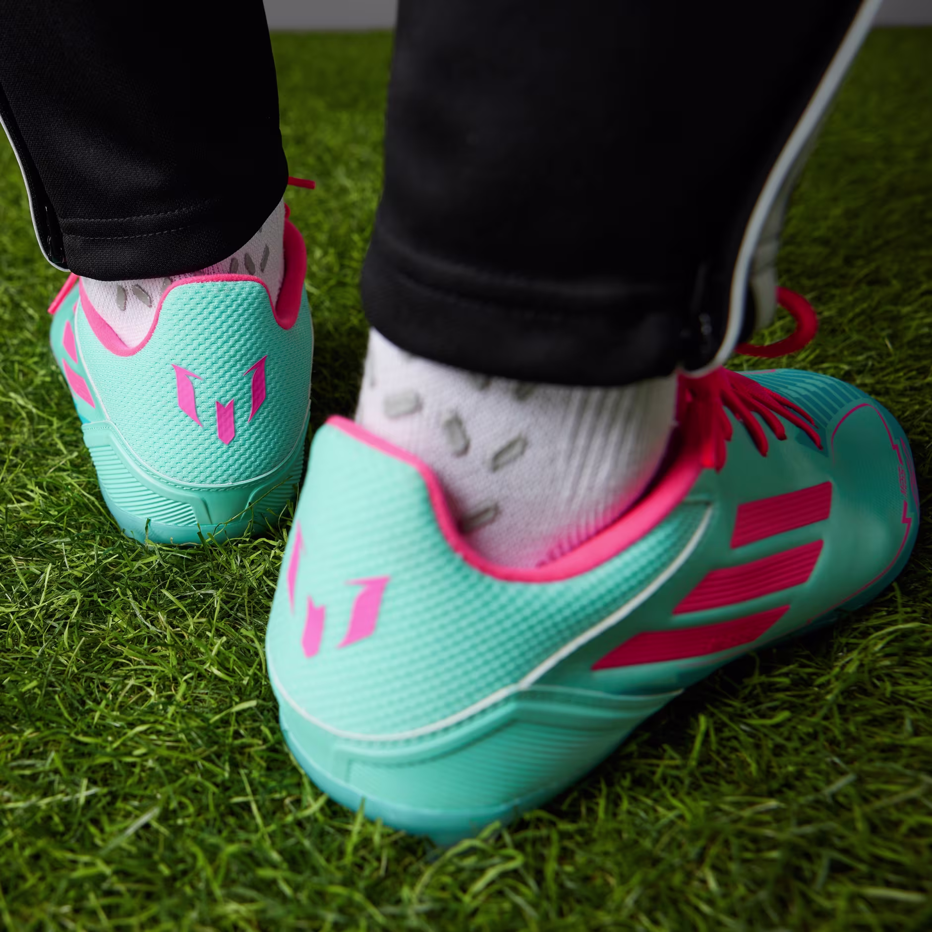 thumbnail image 5 of TAQUETES DE FÚTBOL ADIDAS F50 LEAGUE MESSI, 5 of 5