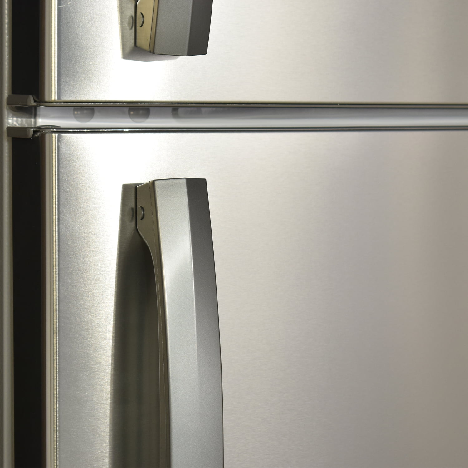 Smad 30 in Freestanding Top Freezer Refrigerator 18.3 Cu ft Stainless Steel  2 Door