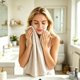 thumbnail image 5 of Toalla de felpa de poliéster con textura de ondas de agua | Toalla de baño absorbente de secado rápido | Toalla facial suave para la limpieza diaria del hogar, 5 of 6