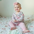 thumbnail image 2 of Conjunto De 3 Piezas De Ropa Para Bebé, Camisa Floral Con Volantes, Pantalones, Diadema (Rosa 18-24 Meses), 2 of 5
