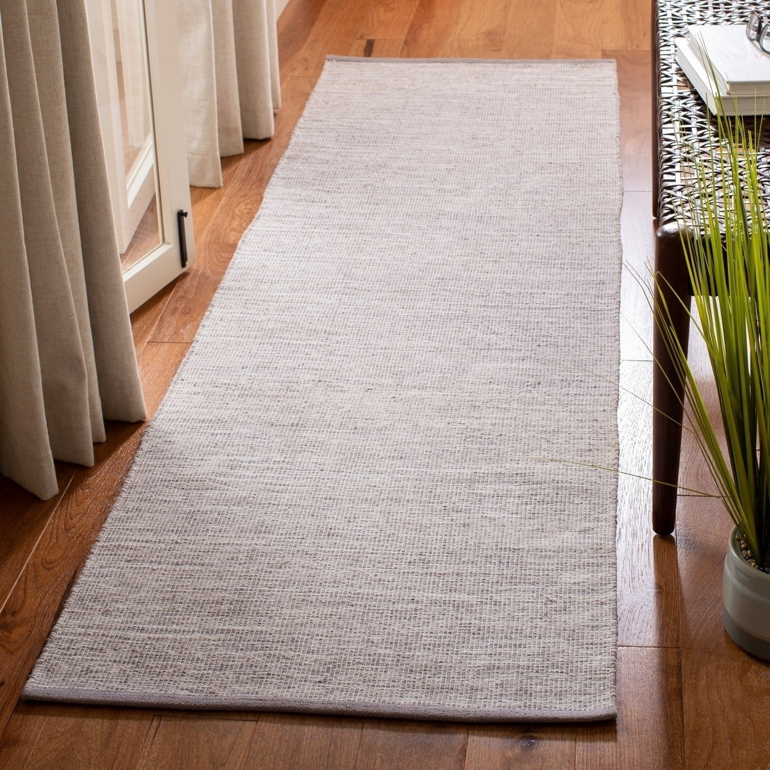 SAFAVIEH Montauk Bernadine Solid Braided Cotton Runner Rug, Silver, 2'3" x 8'