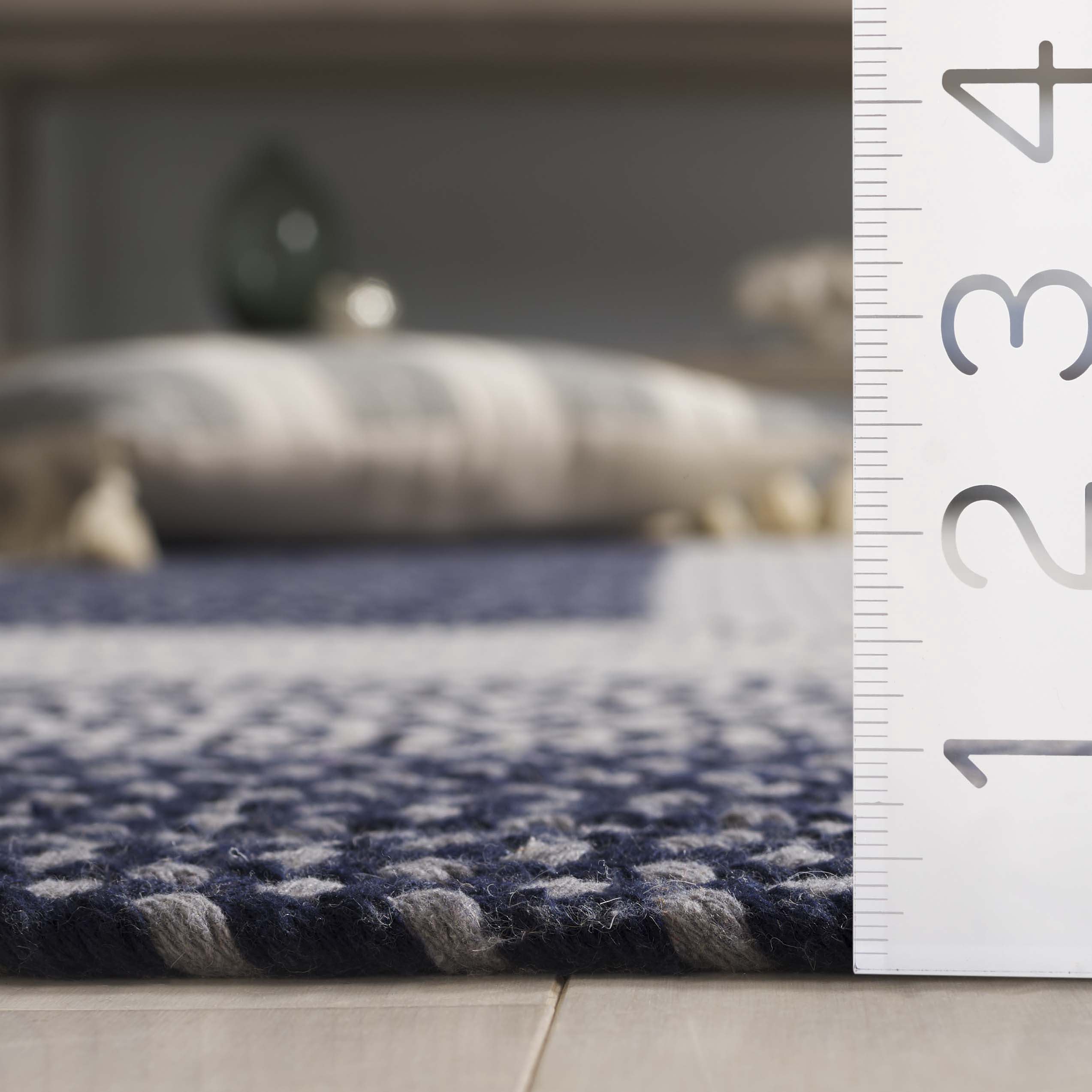 SAFAVIEH Braided Sherwood Bordered Reversible Area Rug, Gray/Blue, 5' x 5' Round