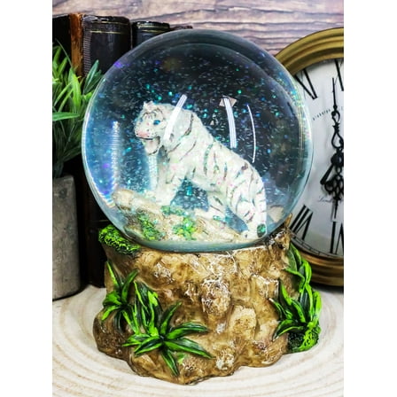 Forest Jungle Predator White Alaskan Siberian White Tiger Glitter Snow Globe