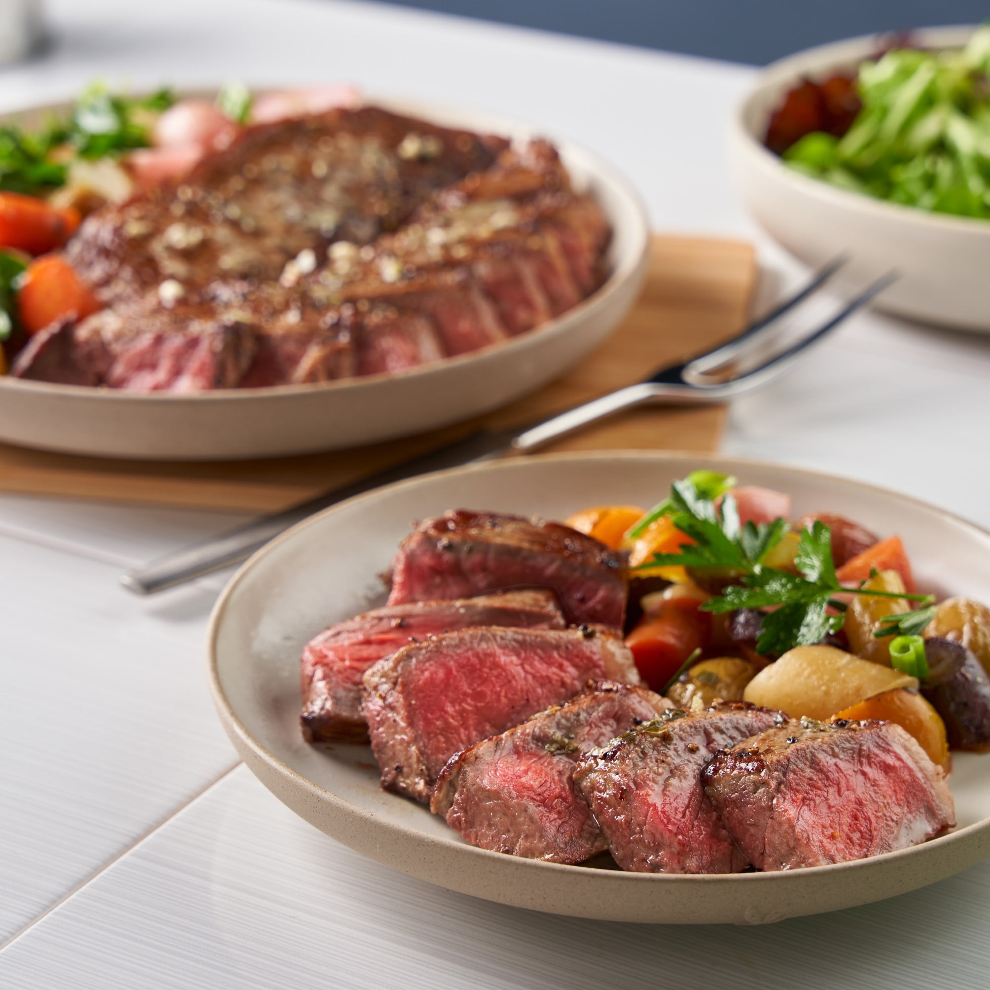 New York Strip Steak, Choice Angus Beef, 3 Per Tray, Family Pack, 1.53 - 3.33 lb