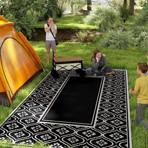 GHooa Outdoor Rug, 9' x 18' Floor Mat, Black White Gourd Border Any Room