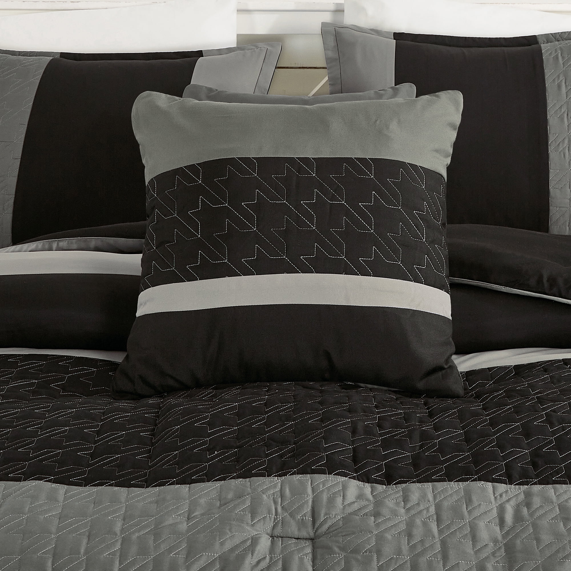 EvJk 6-Piece Luxury Patchwork Printed Comforter Set – Queen Size Bedding Set with Decoratvie Pillows, Soft & Fashionable Quilt for Bedroom