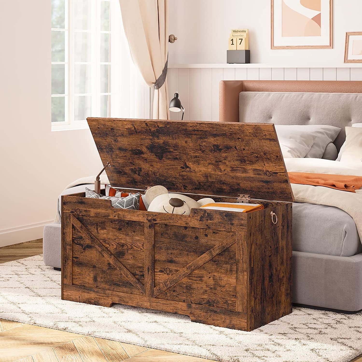 HOOBRO 39.4" Storage Chest Retro Toy Box Organizer with Safety Hinge Rustic Brown