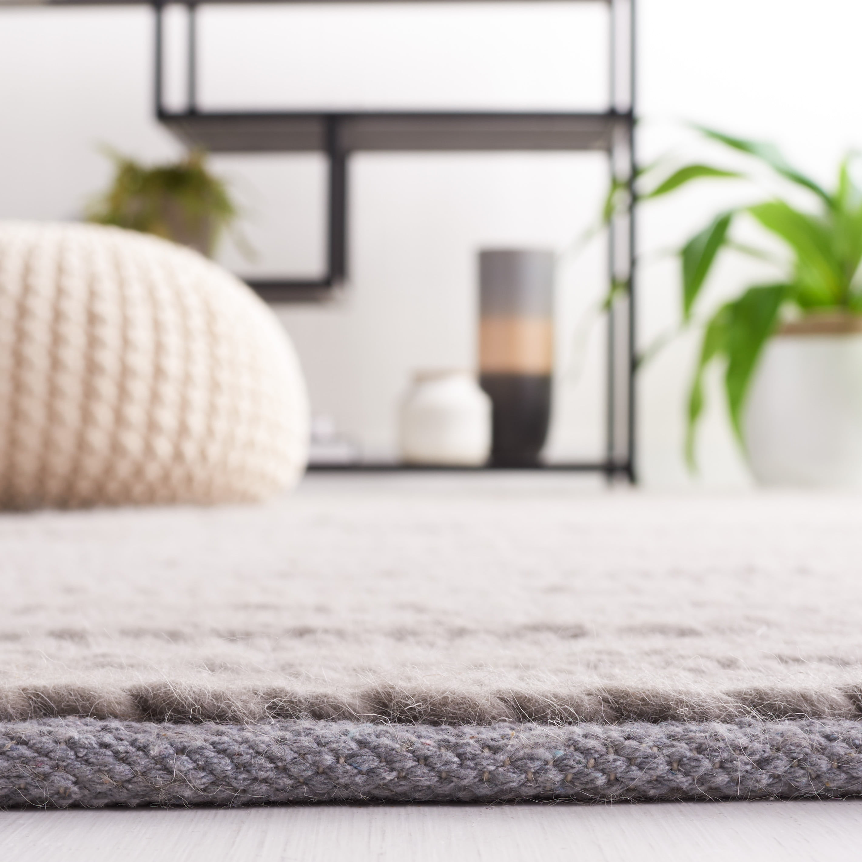 SAFAVIEH Natura Damion Striped Area Rug, Grey, 6' x 6' Round