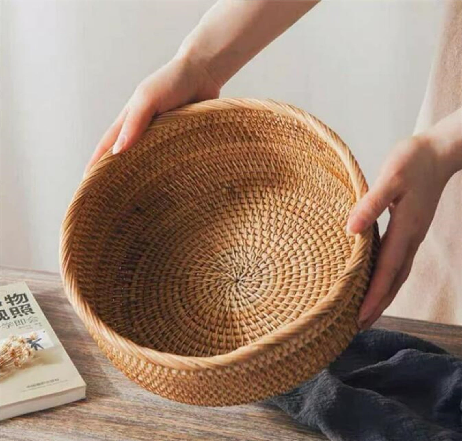 XSCPXTT Handmade Rattan Bread Baskets Round Wicker Fruit Serving Storage Bowls, Natural Woven Decorative Kitchen Counter Organizing Brown