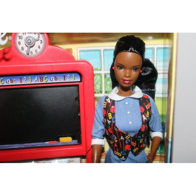 Teacher Barbie Doll African American School Room Backdrop 2000 Mattel 50614 NEW