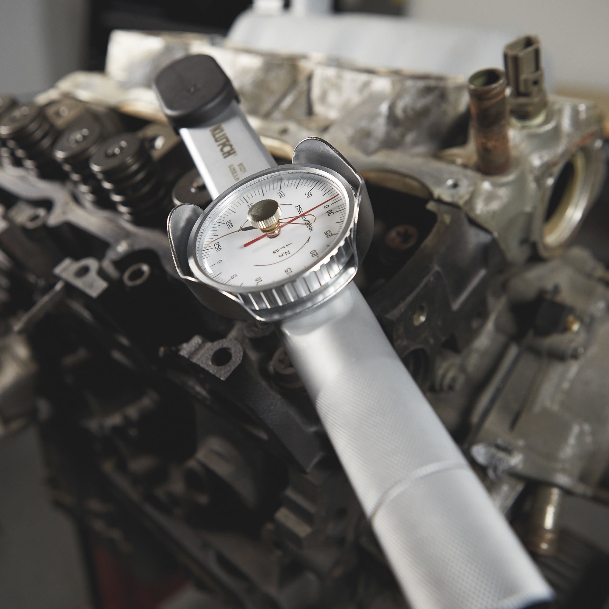 Klutch Dial Torque Wrench, 3/8in.-Drive