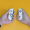 thumbnail image 4 of Funda para joystick de silicona Bling Bling con dibujos animados para Switch OLED, 4 of 6
