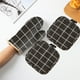 thumbnail image 4 of Guantes de Aislamiento Térmico para Microondas Ylx240820002 | Guantes de Horno Gruesos a Cuadros Resistentes Al Calor | Guantes de Lino y Algodón para Hornear con Presilla para Colgar | Guantes de Pr, 4 of 6