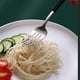 thumbnail image 2 of Myvit Juego de Cubiertos Negro y Dorado Juego Flatware de Cubiertos de Acero Inoxidable de 24 Piezas, Cuchillos, Tenedor, Cuchara, Servicio de Vajilla para 6, 2 of 8