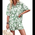 thumbnail image 4 of Traje Estampado Festivo con Bloques de Color Verde XL, 4 of 10