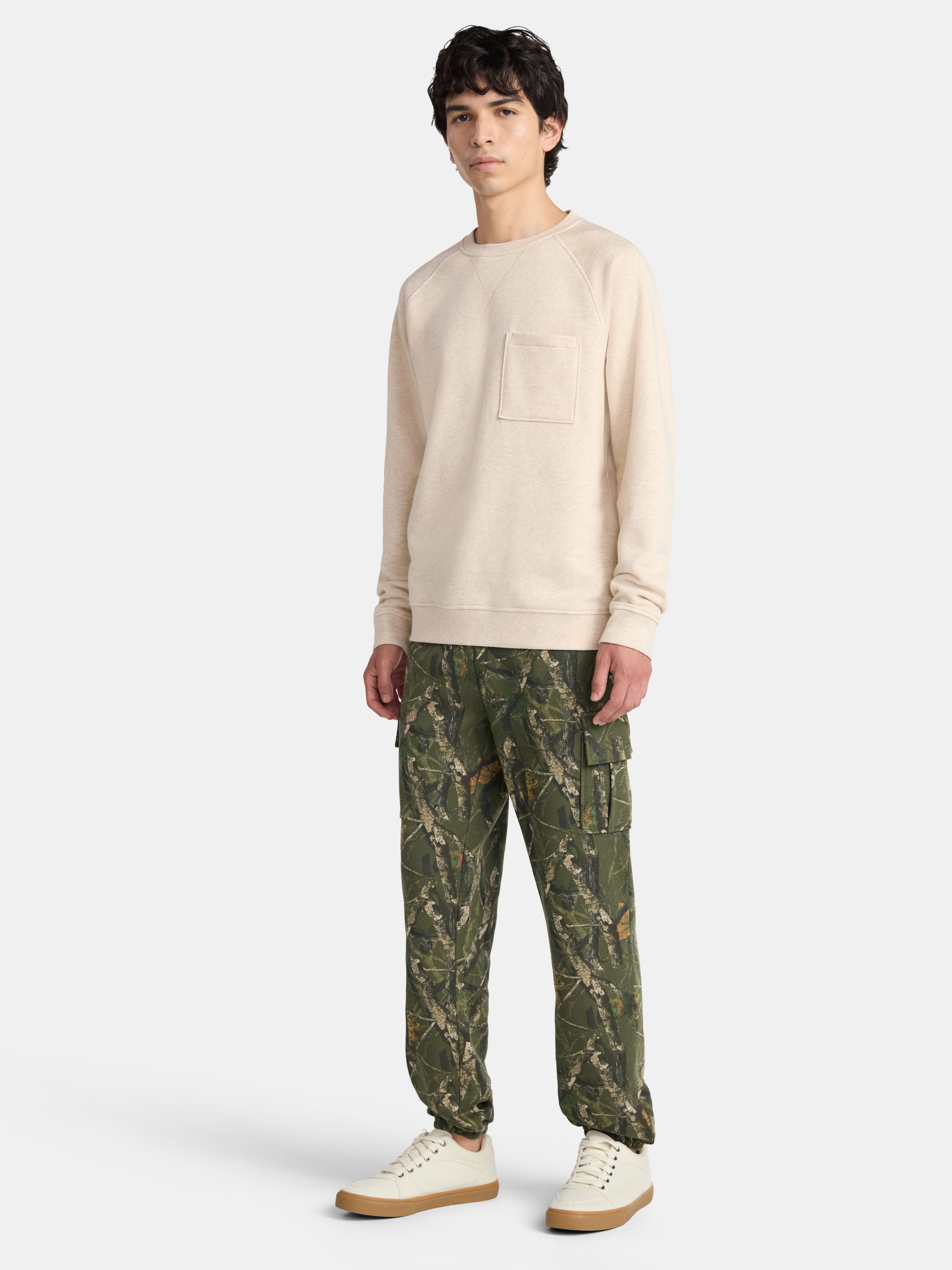 No Boundaries Crewneck Sweatshirt with Long Sleeves, Men's & Big Men's