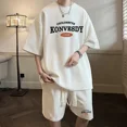 thumbnail image 4 of Traje de hombre de moda coreana con diseño de gofres, camiseta de manga corta y pantalones cortos, conjuntos de ropa deportiva para hombre, chándal de moda, conjunto de 2 piezas, conjuntos estampados, 4 of 5