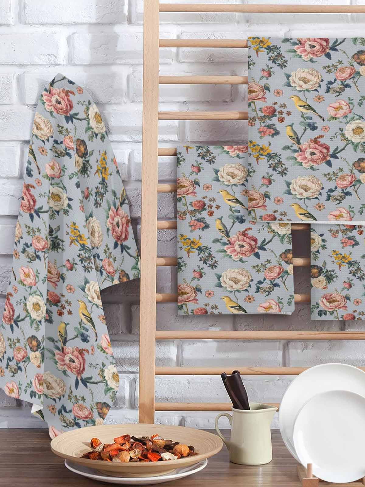 Vintage Spring Floral Kitchen Dish Towels for Drying Dishes Set of 2, Farmhouse Flowers Blue Vintage Waffle Weave Microfiber Hand Tea Bathroom Towels Quick Dry & Absorbent Towel 15.7x23.6