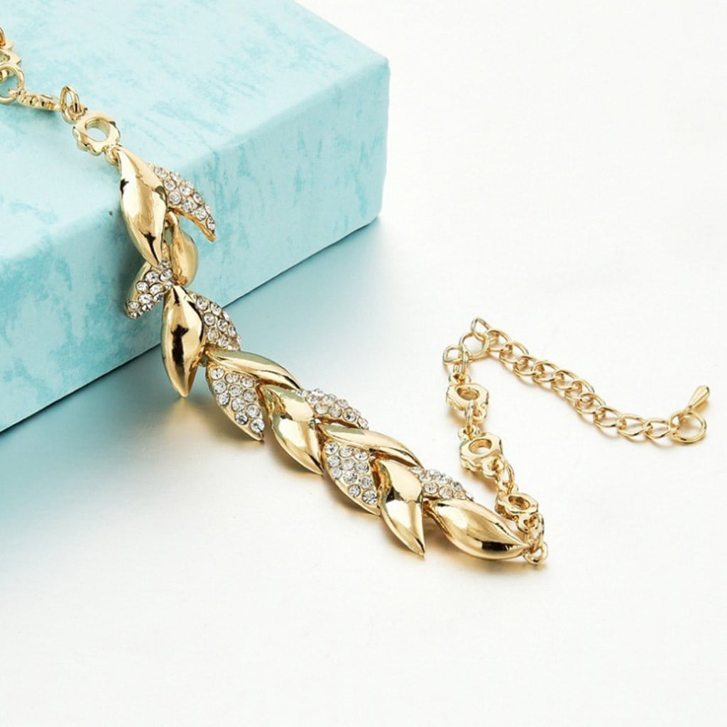 expensive gold earrings women model - Google Search | Joias, Ouro, Pedras  preciosas