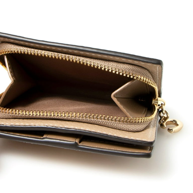【★大人気★COACH ★Snap Wallet Pebbleレザー折りたたみ財布】 Coach Women's Small Pebbled Leather Snap Wallet (Taupe