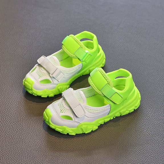 ZunFeo Girls Water Shoes with Closed Toe | Adjustable Sport Sandals | Lightweight Quick-Dry EVA for Beach & Play | Green, US Kids Size 7-4,Size 3 T