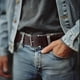 thumbnail image 4 of Vestido casual campestre de cuero Belt Wrangler para hombre, marrón 38, 4 of 7