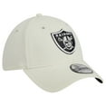 thumbnail image 3 of Men's New Era Cream Las Vegas Raiders Classic 39THIRTY Flex Hat, 3 of 6
