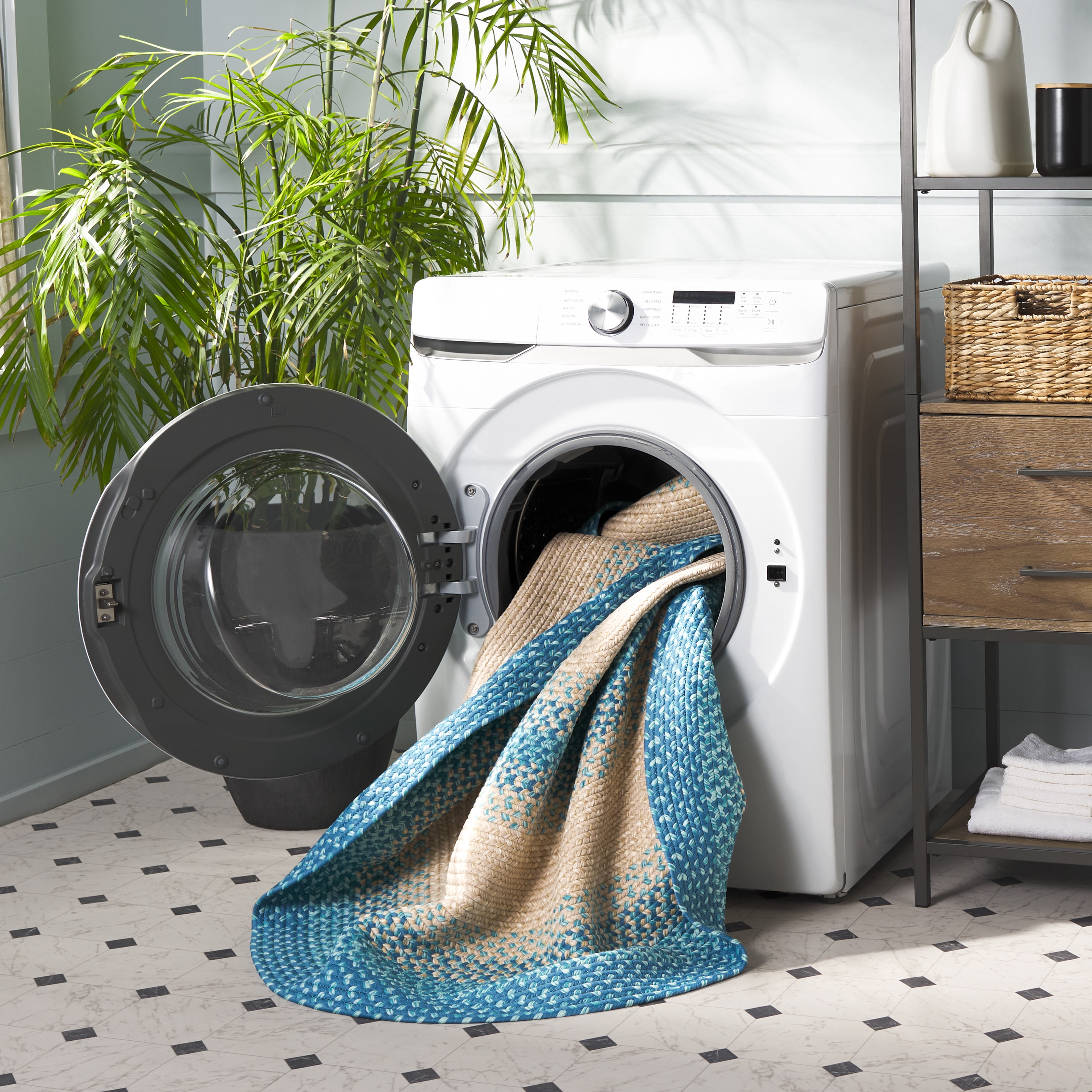 SAFAVIEH Braided Neville Bordered Machine Washable Reversible Area Rug, Blue/Beige, 4' x 6' Oval