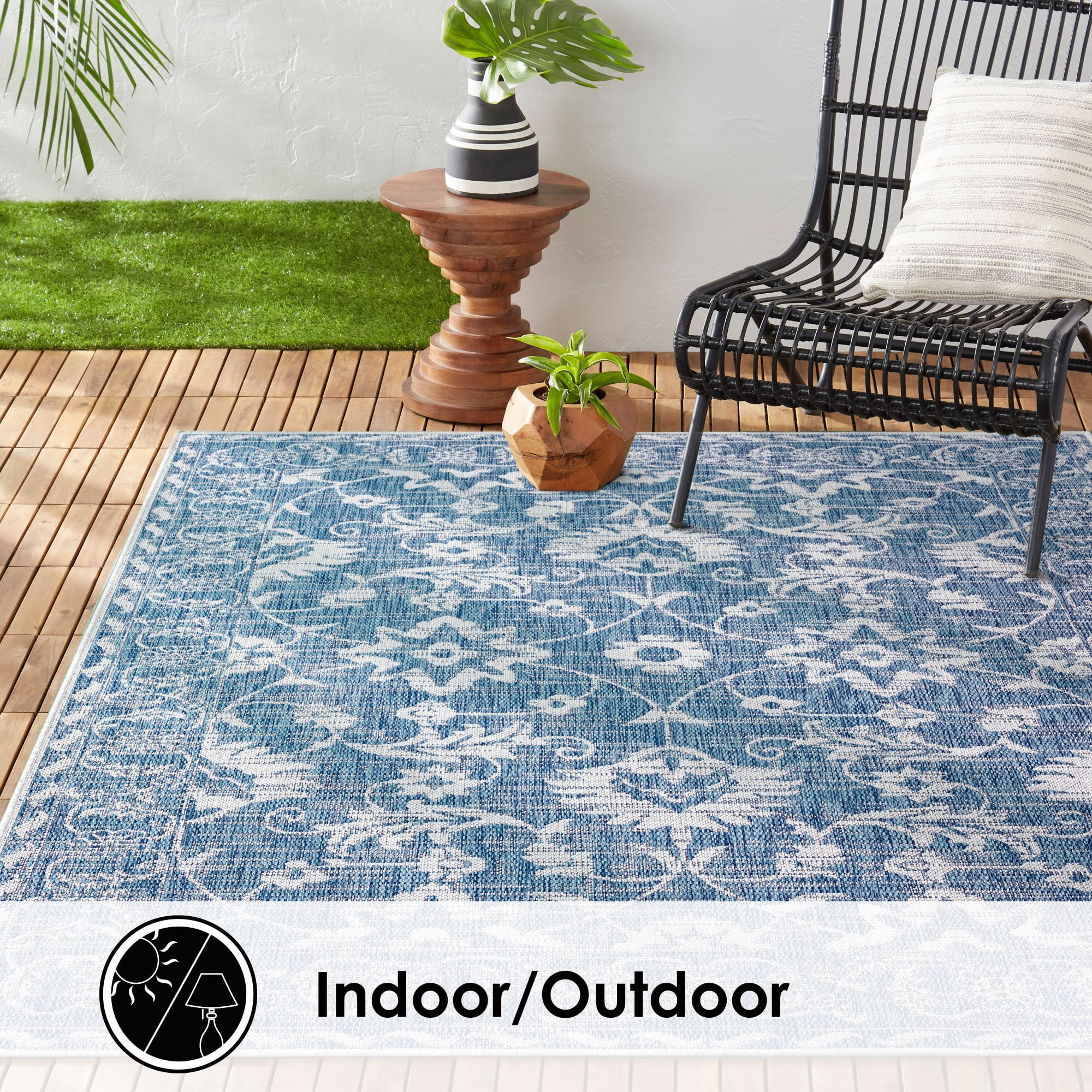 Nicole Miller New York Patio Country Ayala Botanical Floral Indoor/Outdoor Area Rug, Aqua/Ivory , 7'9"x10'2"