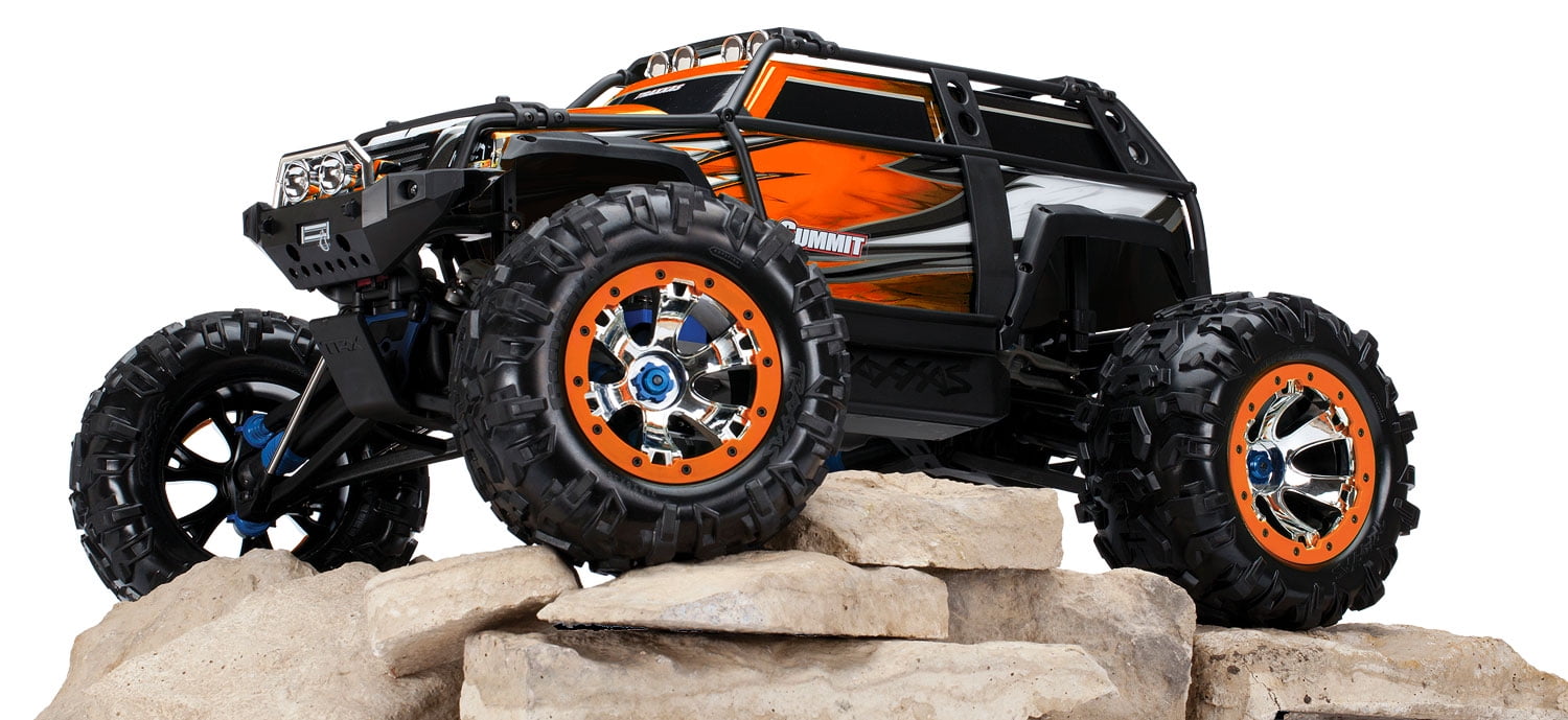TRAXXAS SUMMIT 1/10 4WD EXTREME TERRAIN MONSTER TRUCK