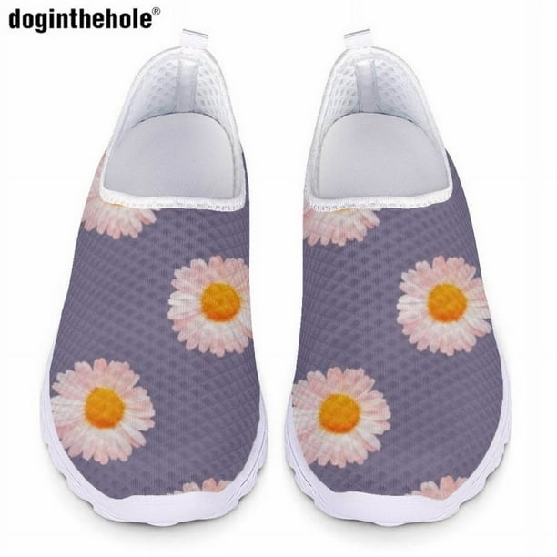 Nuestras zapatillas para correr están hechas de material EVA de alta calidad como suela. Adopta el diseño de malla superior, que puede ampliar las características agradables para la piel y transpirabl