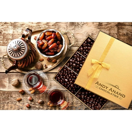 Classic British Christmas Food Andy Anand’s Dark Chocolate covered Dates 1 lbs, Organic Simply Delicious- For Birthday, Anniversary Gourmet Christmas Holiday Food Gifts, Halloween, Fathers Day, Get Well ()