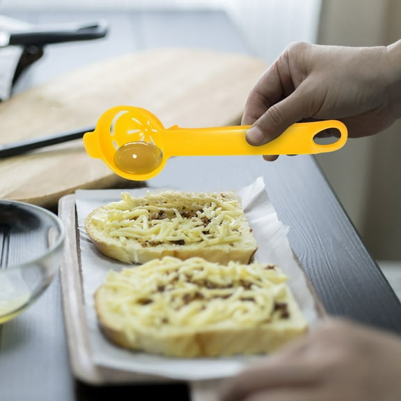 Staron Plastic Egg White Separator for Baking, Kitchen Tool for Yolk and Protein Separation, Easy Clean Strainer with Hanging Hole